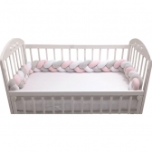Pletenica za krevetac i dečiji krevet roze-sivo-bela